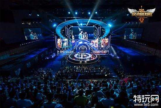 被多特蒙德 被多特蒙德