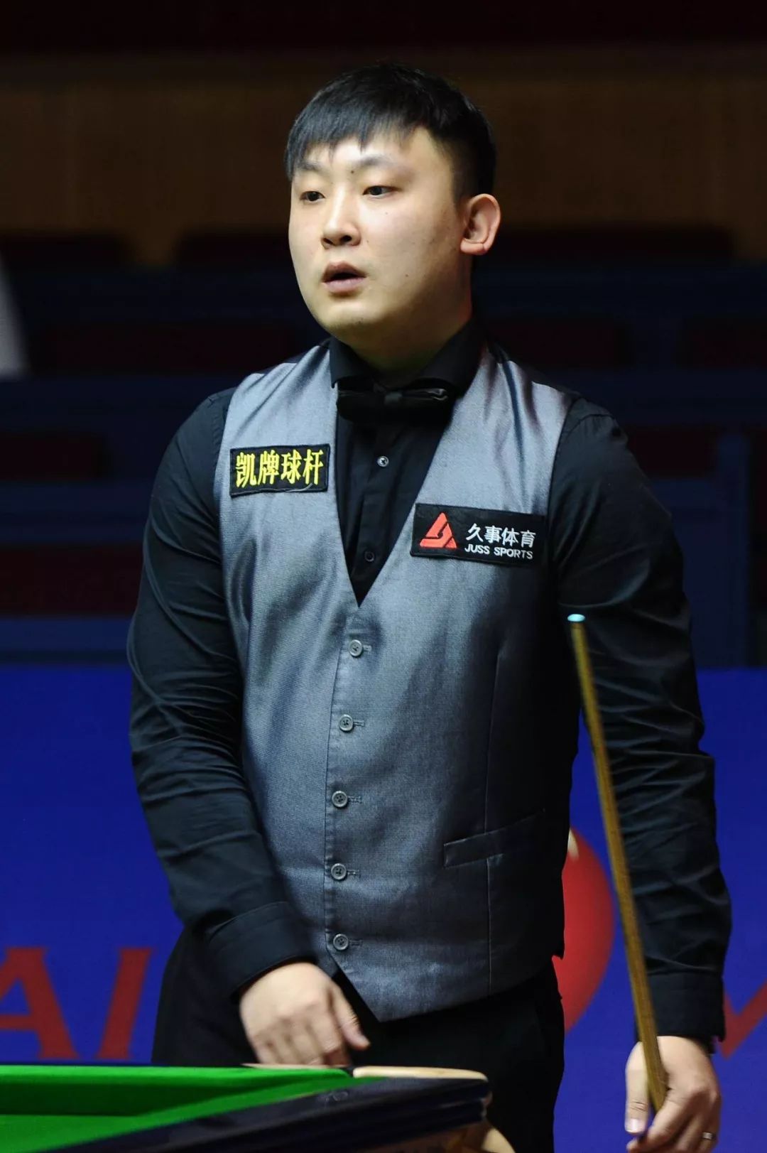 则更像是他 则更像是他