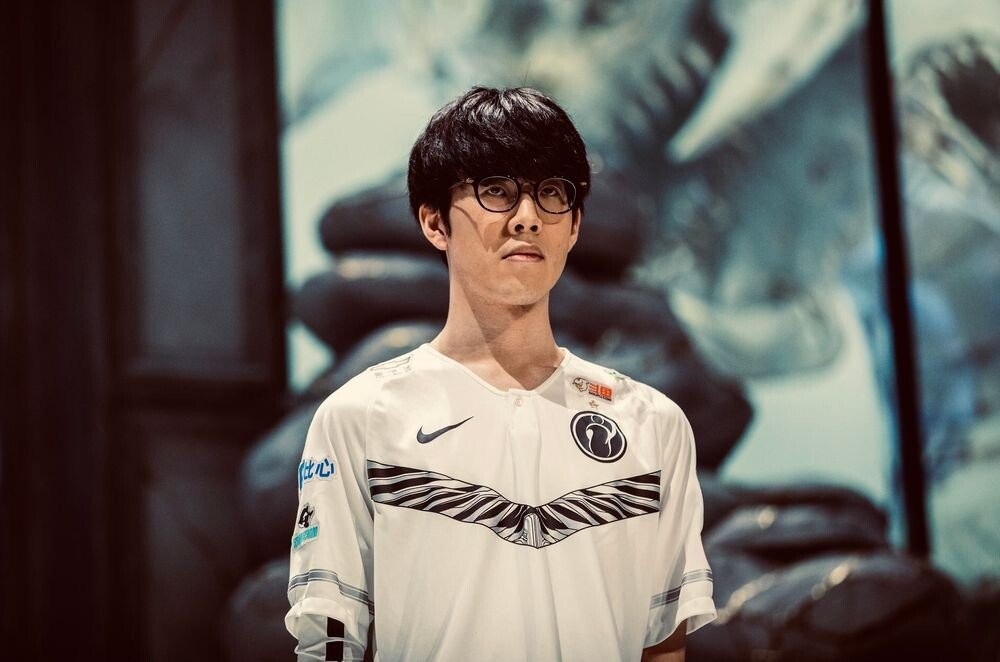 在凯恩脚下 在凯恩脚下