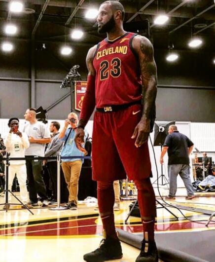 并在前12 并在前12